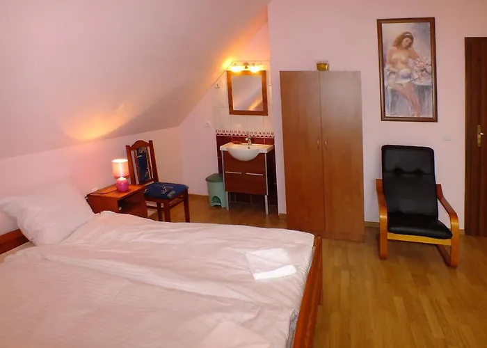 Family Homes - Bed & Bike منزل للإقامة *